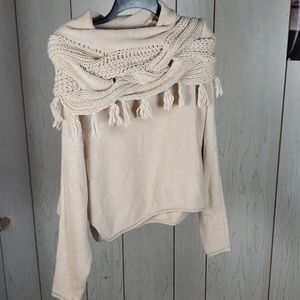 BCBG SWEATER